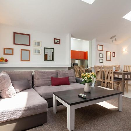 Friendly Family Loft In The Center Lägenhet Kraków Exteriör bild